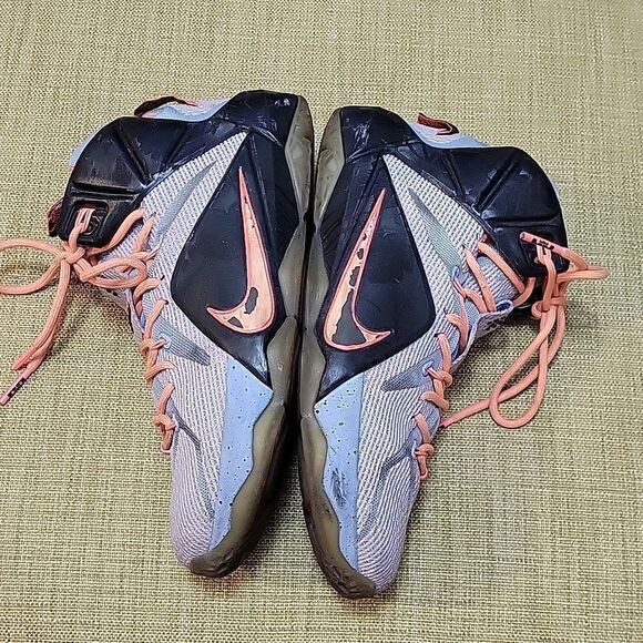 NIKE LEBRON RECORDS TRIPLE DOUBLE AND DEBUT 12's EASTER MEN'S SNEAKER - Picture 5 of 13